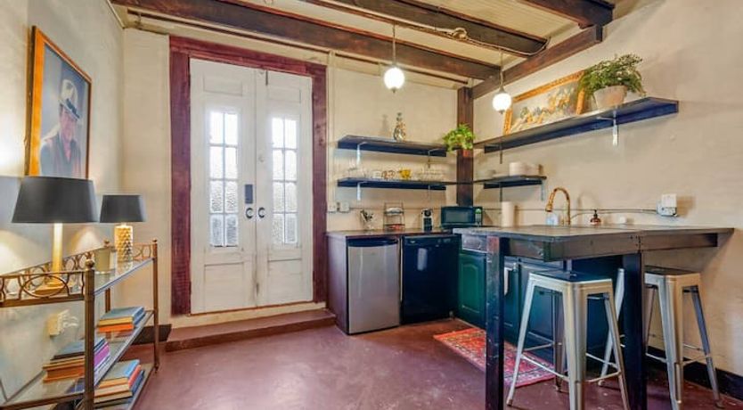 Photo of Airstream & Airwaves