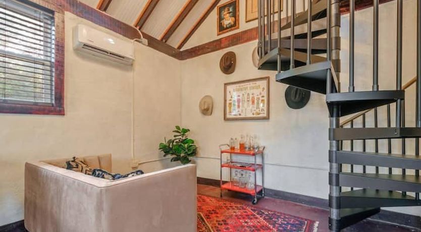 Photo of Airstream & Airwaves