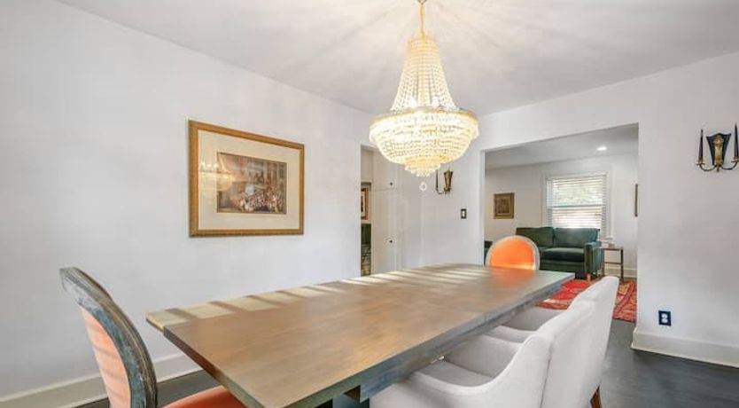 Photo of Airstream & Airwaves