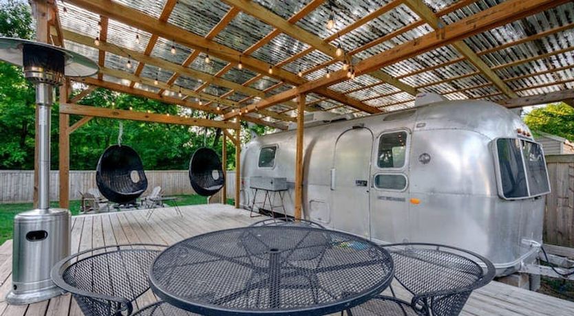 Photo of Airstream & Airwaves
