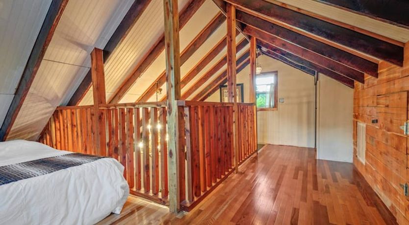 Photo of Airstream & Airwaves