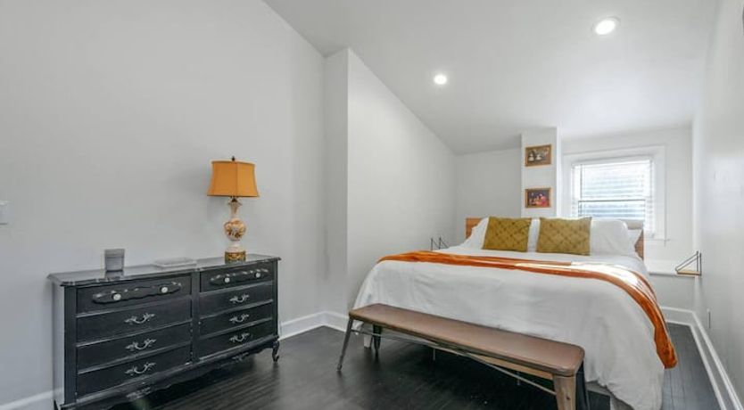 Photo of Airstream & Airwaves