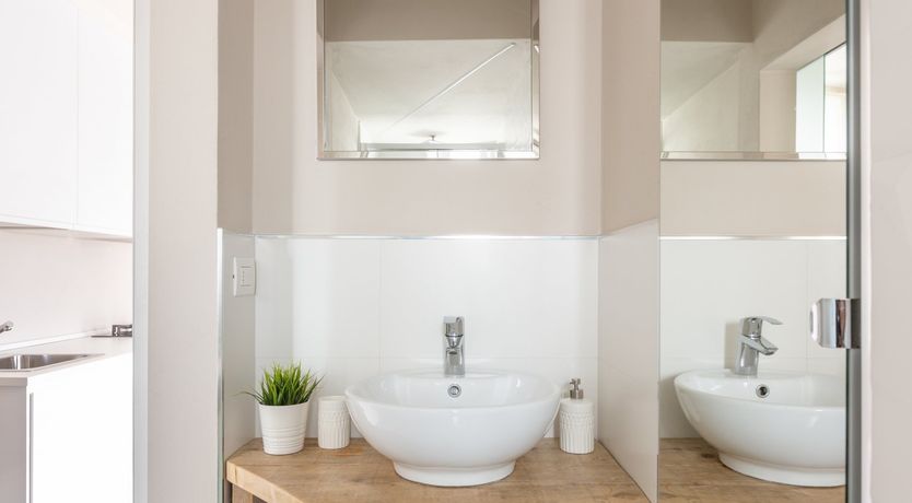 Photo of Emerald & Gold