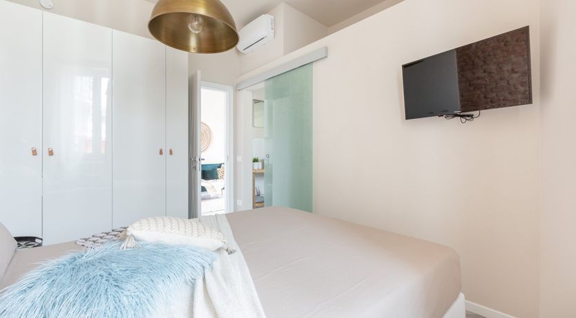 Photo of Emerald & Gold