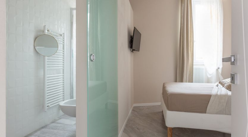 Photo of Emerald & Gold