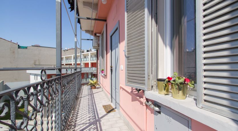 Photo of Emerald & Gold