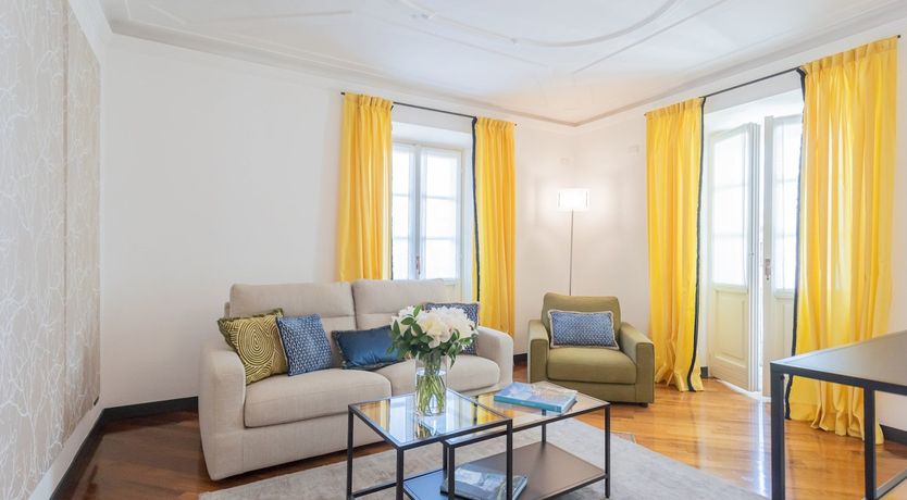 Photo of Cream Roses