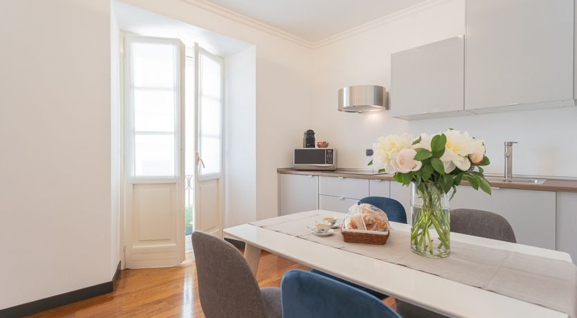 Photo of Cream Roses