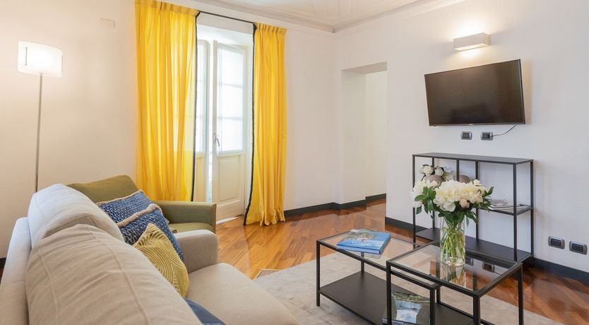 Photo of Cream Roses