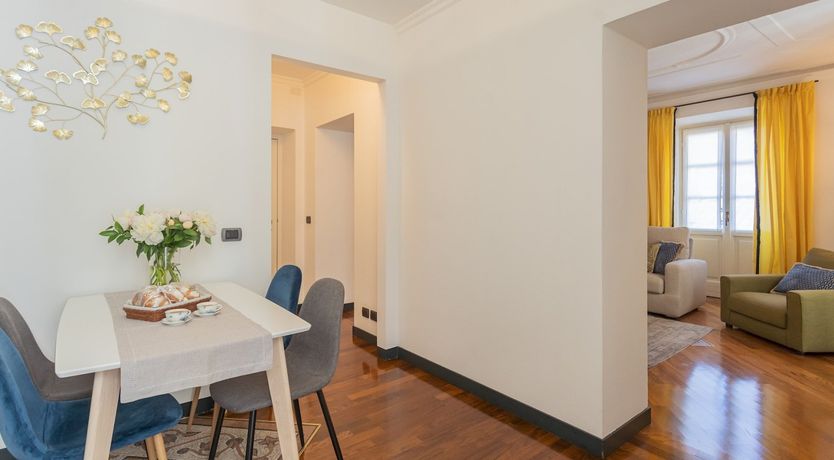 Photo of Cream Roses