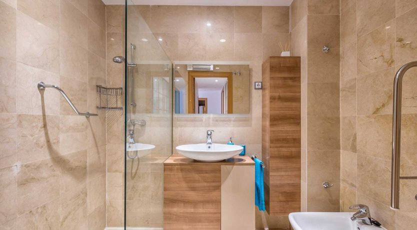 Photo of Juniper Green