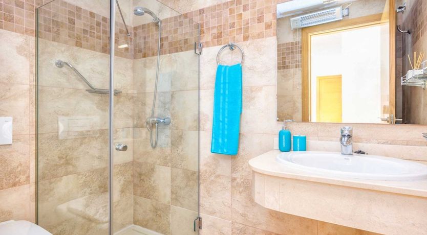 Photo of Juniper Green