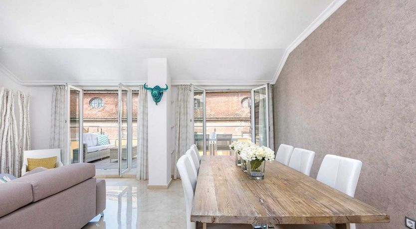 Photo of Juniper Green