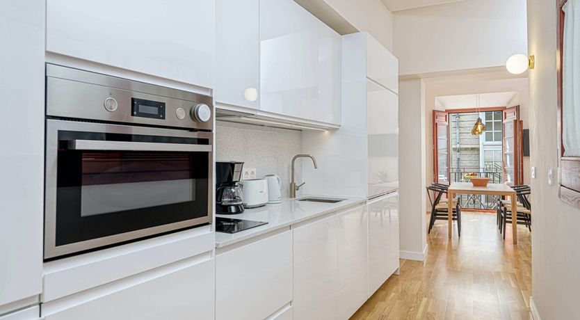 Photo of Balcony & Beam