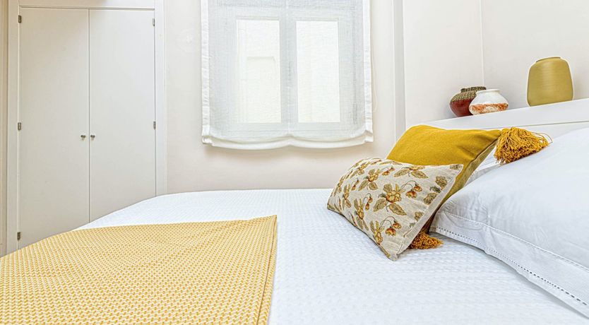 Photo of Balcony & Beam