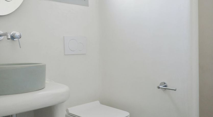 Photo of Zeus in the Architecture