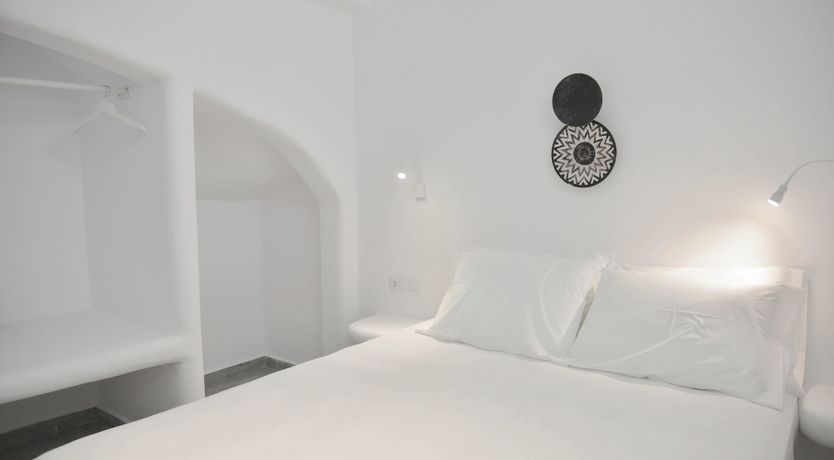 Photo of Zeus in the Architecture