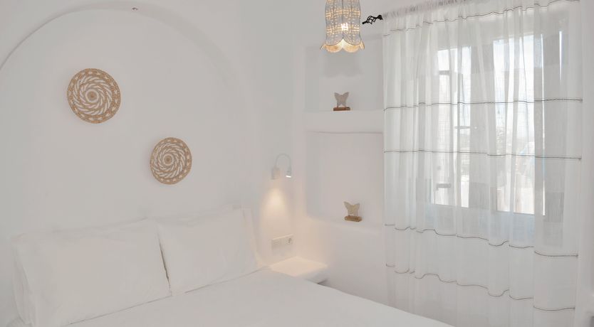 Photo of Zeus in the Architecture