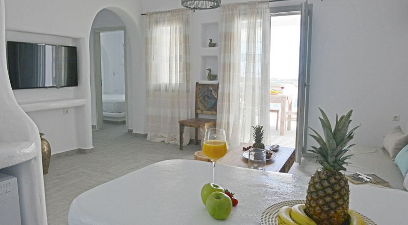 Photo of Zeus in the Architecture