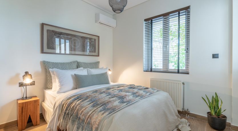 Photo of Athenian Musa