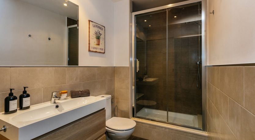 Photo of The Gold Leaf