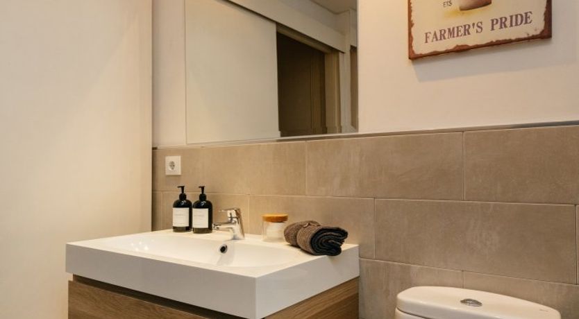 Photo of The Gold Leaf