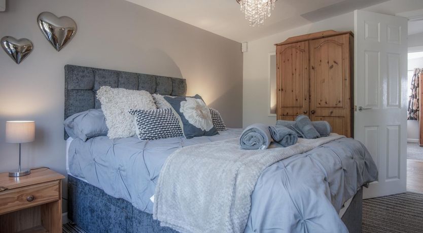 Photo of Daisies & Barley