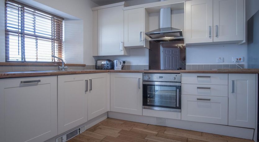 Photo of Daisies & Barley