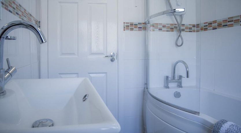 Photo of Daisies & Barley