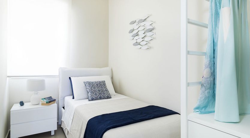 Photo of Sapphire & Pearl