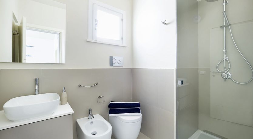 Photo of Sapphire & Pearl