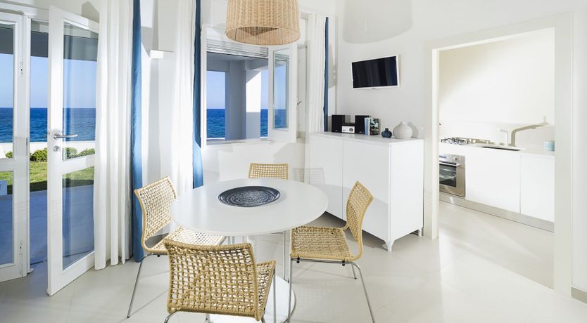 Photo of Sapphire & Pearl