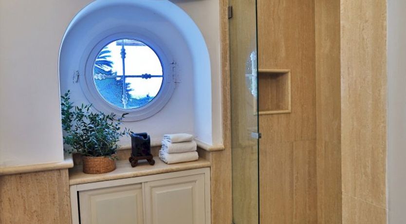 Photo of La Rosa Bianca