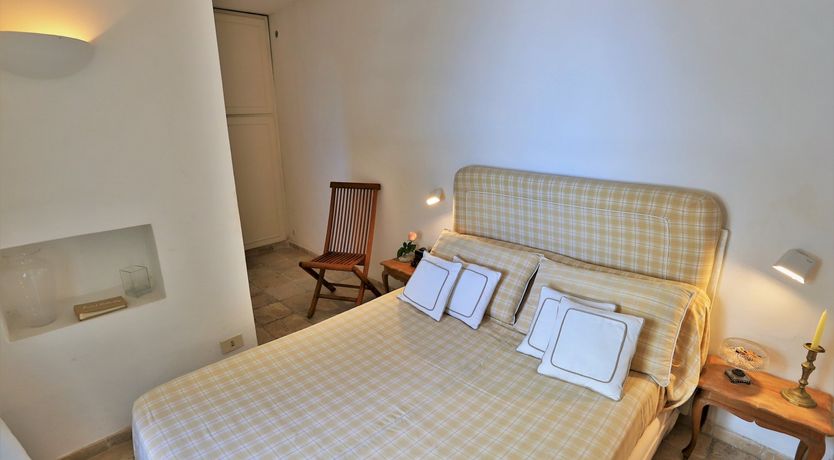 Photo of La Rosa Bianca