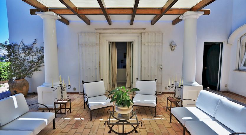 Photo of La Rosa Bianca