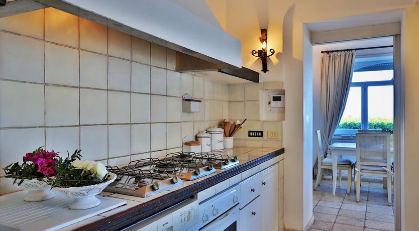 Photo of La Rosa Bianca