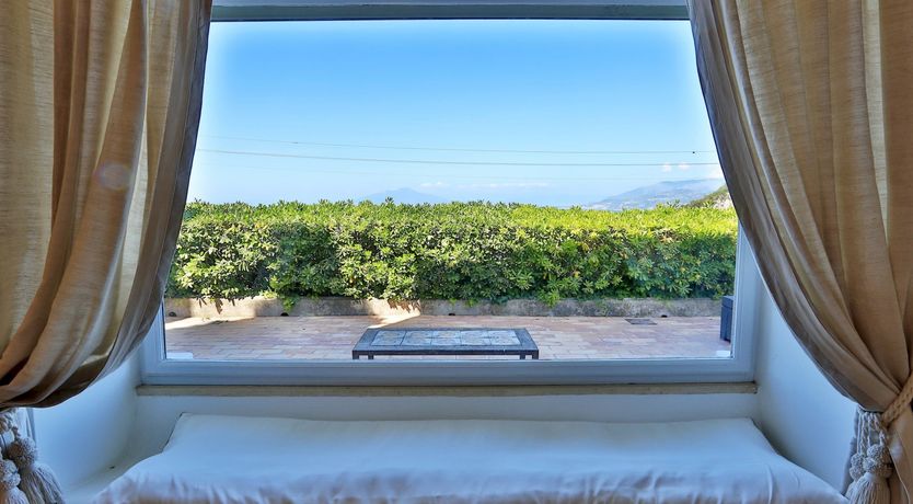 Photo of La Rosa Bianca