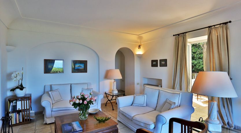 Photo of La Rosa Bianca