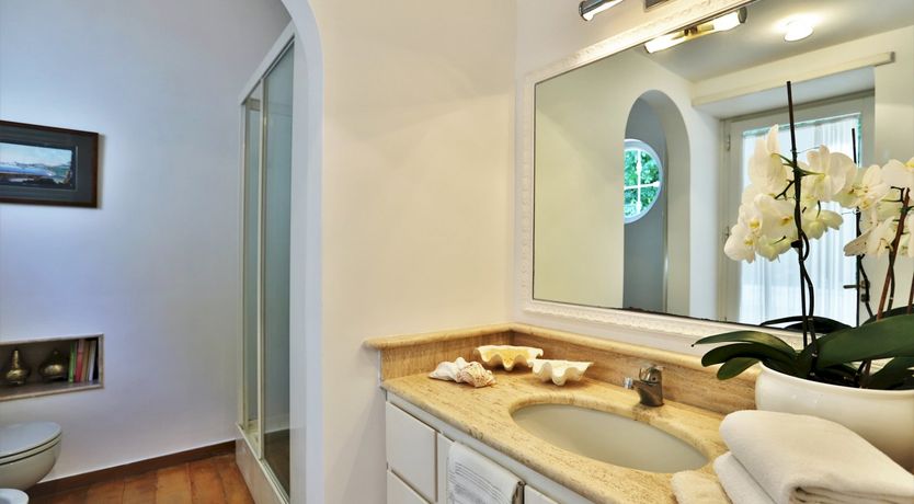 Photo of La Rosa Bianca