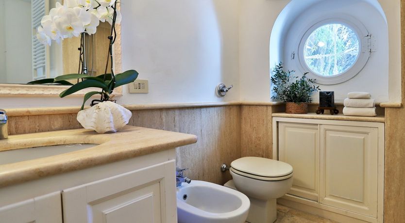 Photo of La Rosa Bianca