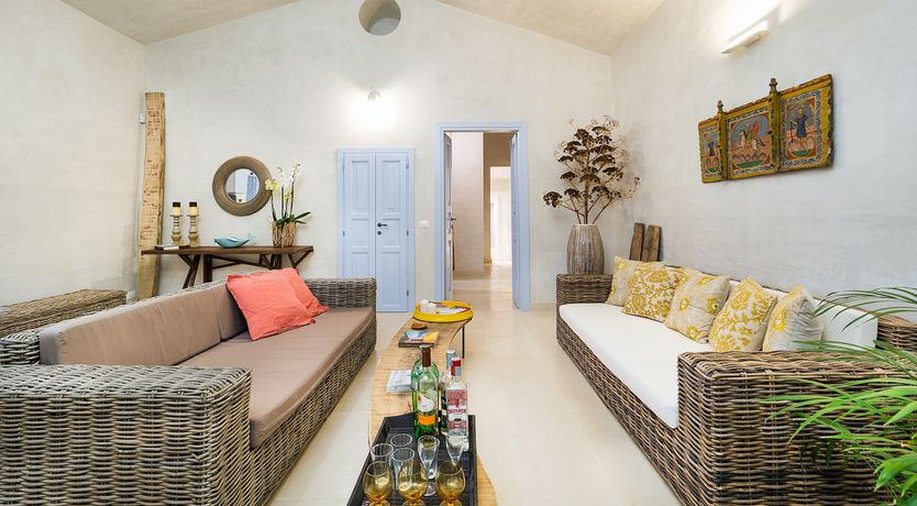 Photo of Hay Sunshine