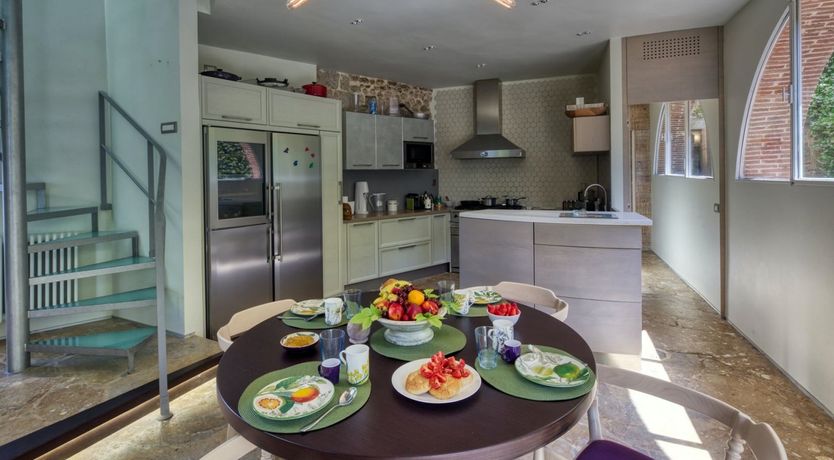 Photo of Botanic Castle