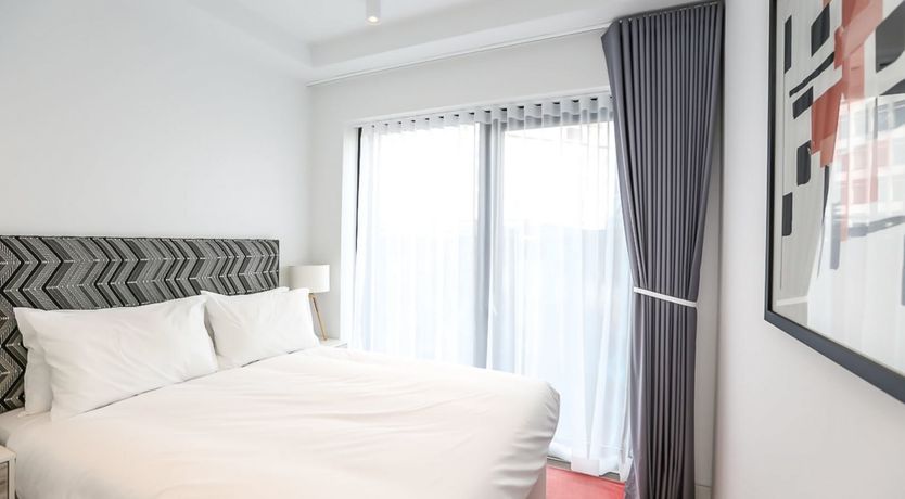 Photo of Monochrome Edge