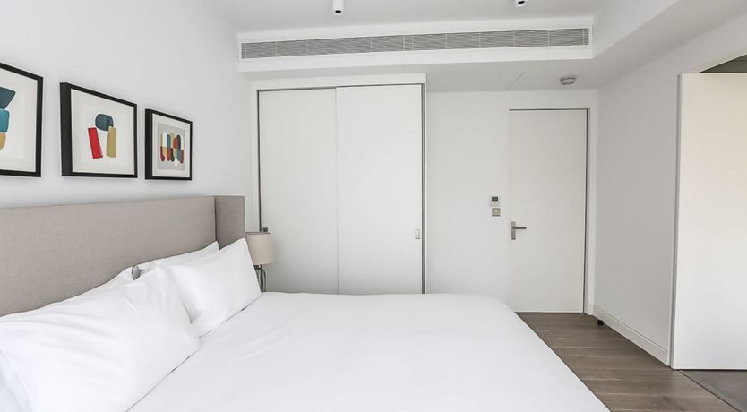 Photo of Monochrome Edge