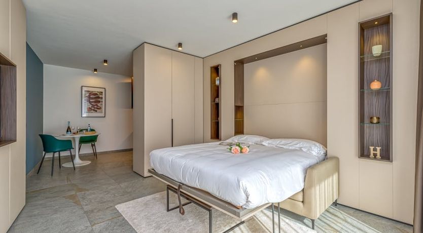 Photo of Between the Lake & the Mountain