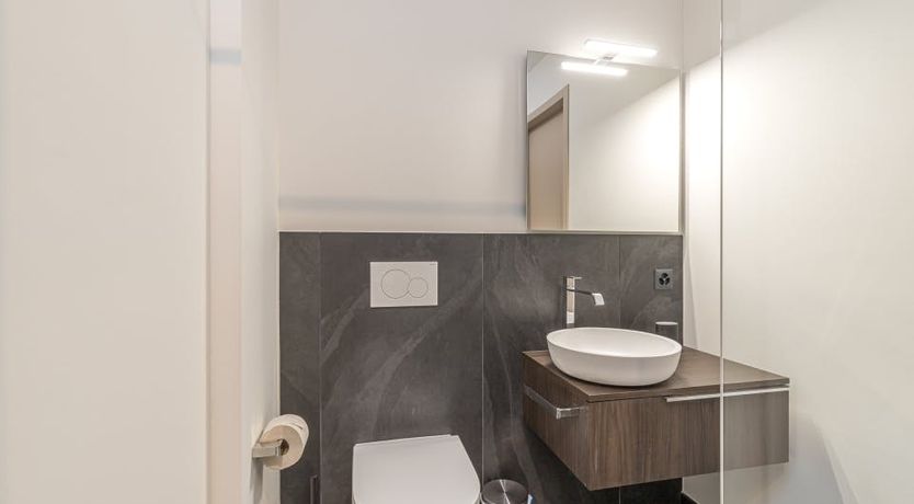 Photo of Between the Lake & the Mountain