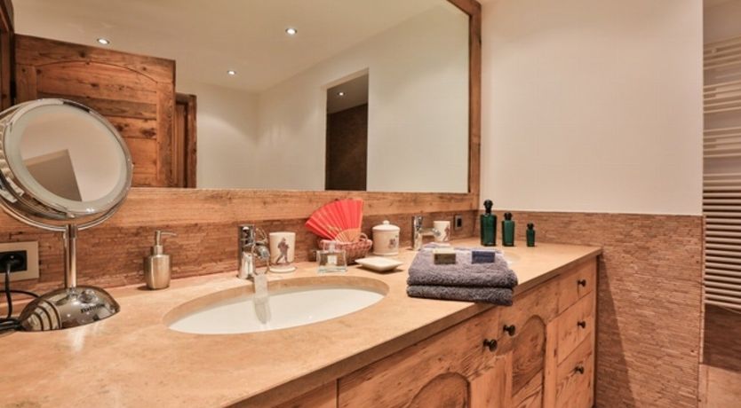 Photo of Race to the Warmth