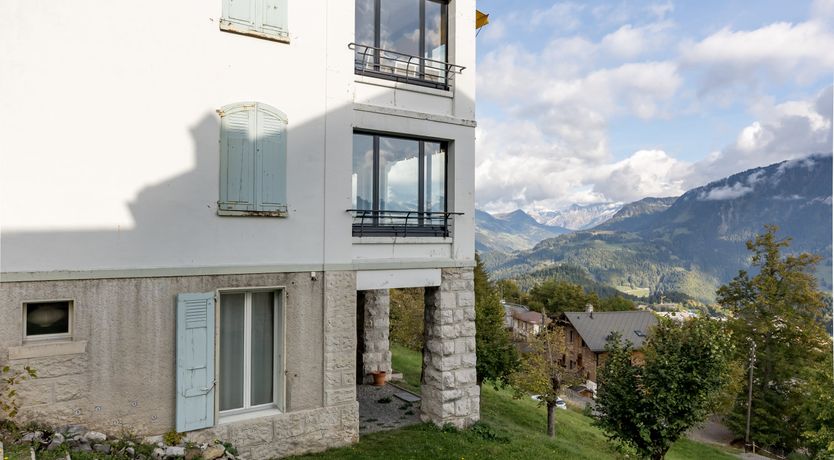 Photo of Lemon On The Mountain