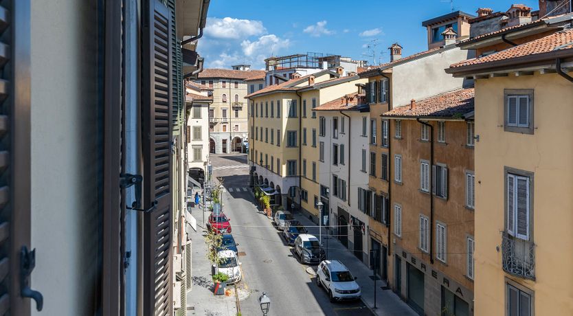 Photo of Rosa Locale