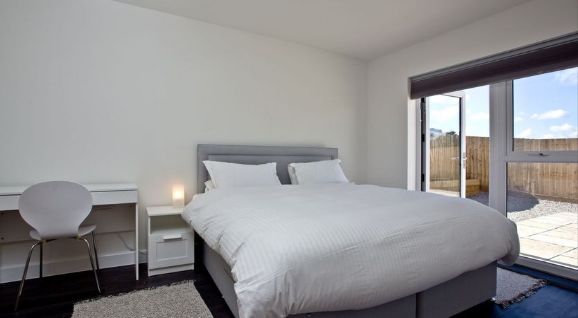 Photo of Waves on the Horizon